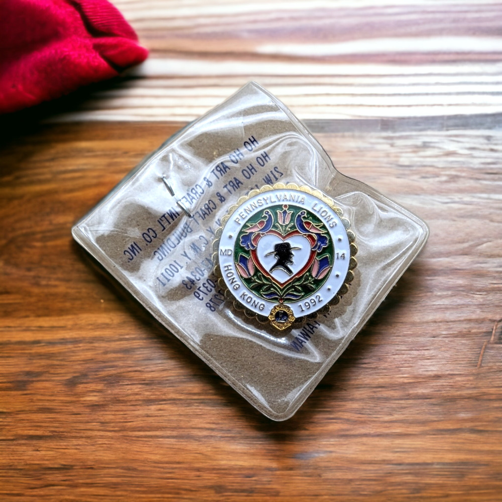 Pennsylvania Lions Club Hong Kong 1992 Gold Tone Hat Lapel Pin